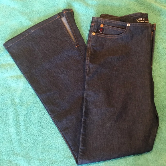 Guess Dark Wash Low-Rise Flare Jeans size 30 - Picture 4 of 7